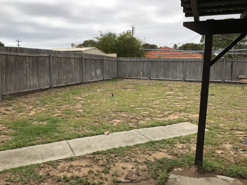 27 Linville Ave, Cooloongup WA 6168