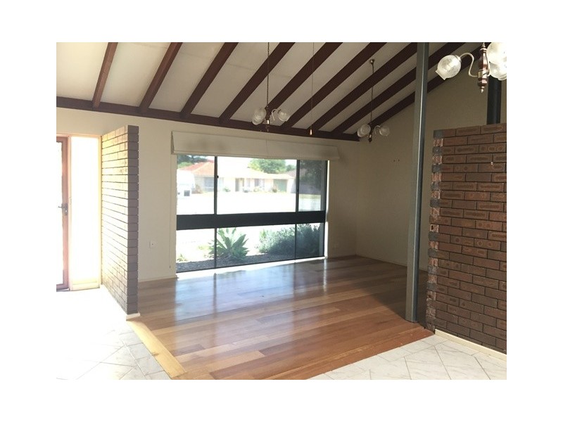 13 Cederdale Way, Safety Bay WA 6169