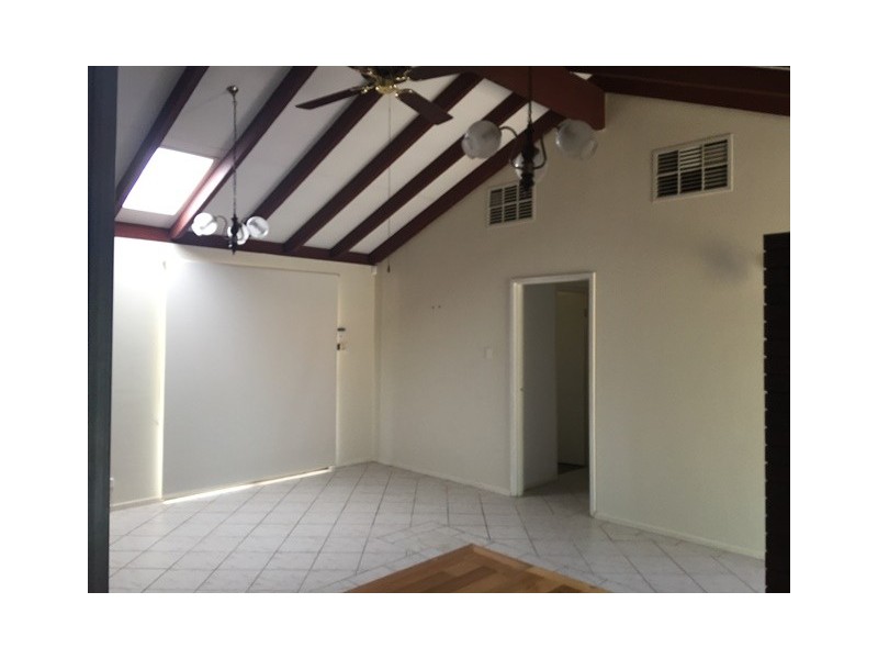 13 Cederdale Way, Safety Bay WA 6169