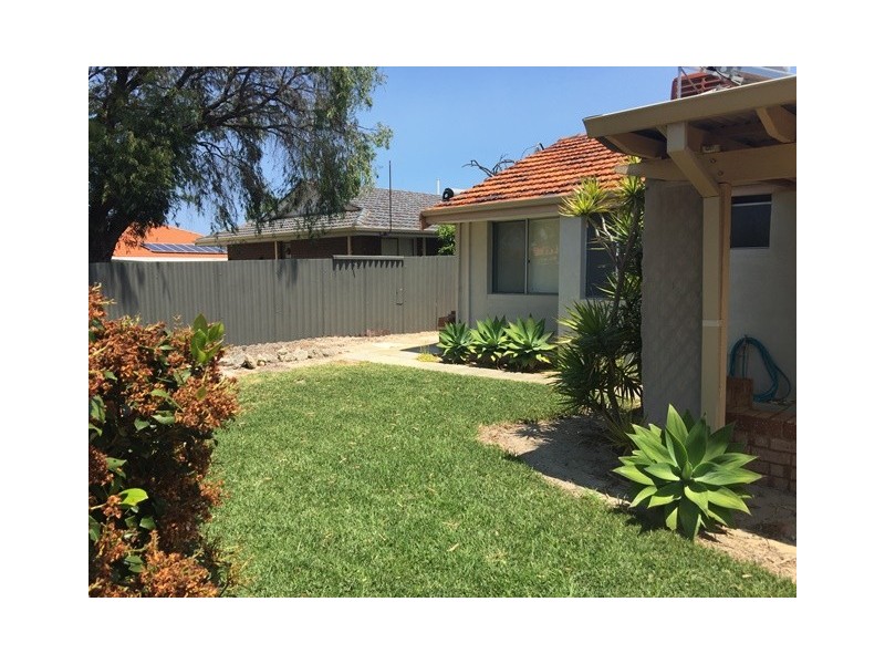 13 Cederdale Way, Safety Bay WA 6169