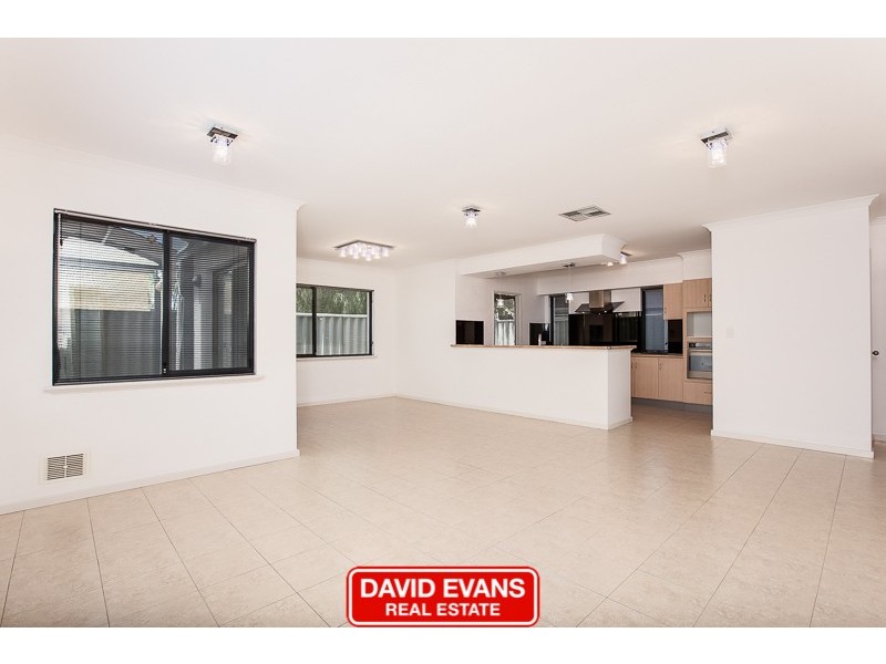 4/12 Hymus Street, Rockingham WA 6168