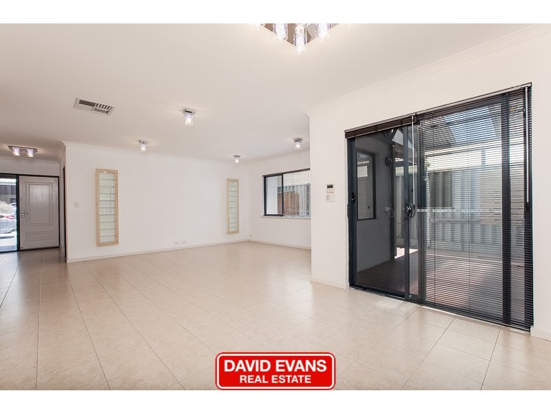 4/12 Hymus Street, Rockingham WA 6168