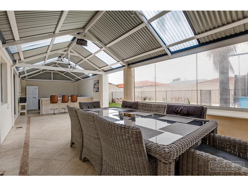 3 Seabrooke Avenue, Rockingham WA 6168