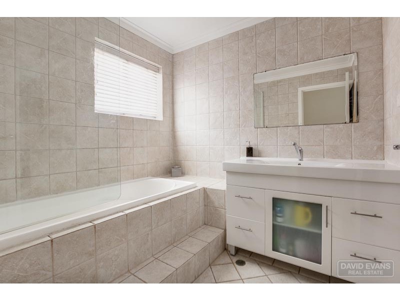 3 Seabrooke Avenue, Rockingham WA 6168