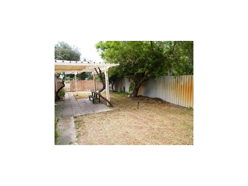 30 Goongarrie Drive, Waikiki WA 6169