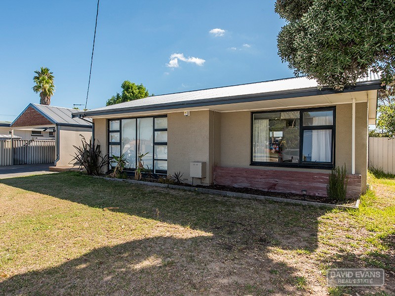 2 Centaurus Street, Rockingham WA 6168