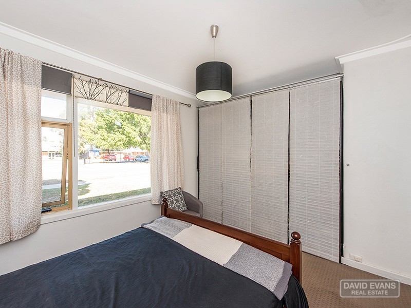 2 Centaurus Street, Rockingham WA 6168