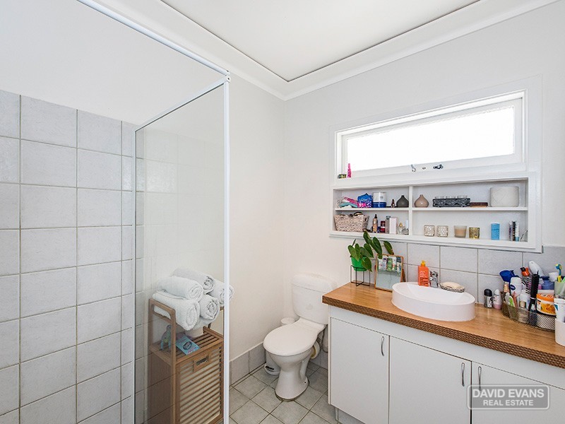 2 Centaurus Street, Rockingham WA 6168