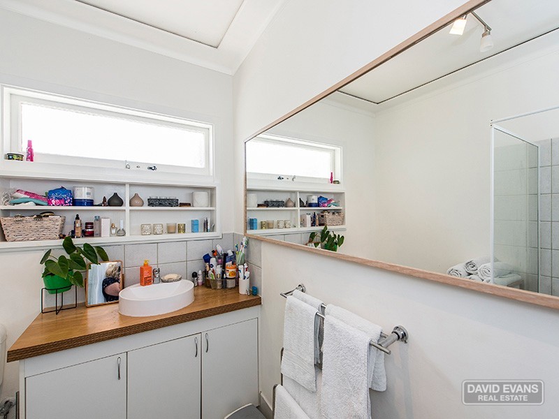 2 Centaurus Street, Rockingham WA 6168