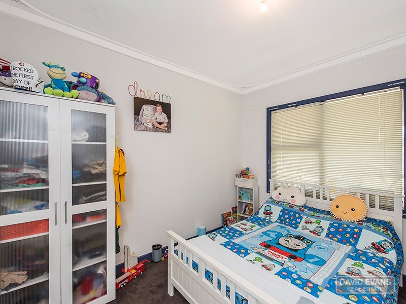 2 Centaurus Street, Rockingham WA 6168