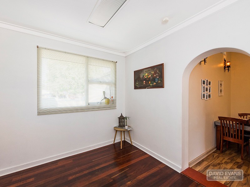 2 Centaurus Street, Rockingham WA 6168