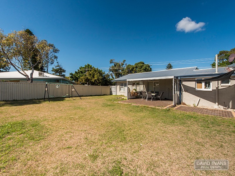 2 Centaurus Street, Rockingham WA 6168