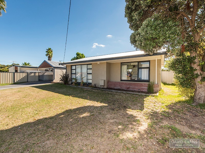 2 Centaurus Street, Rockingham WA 6168