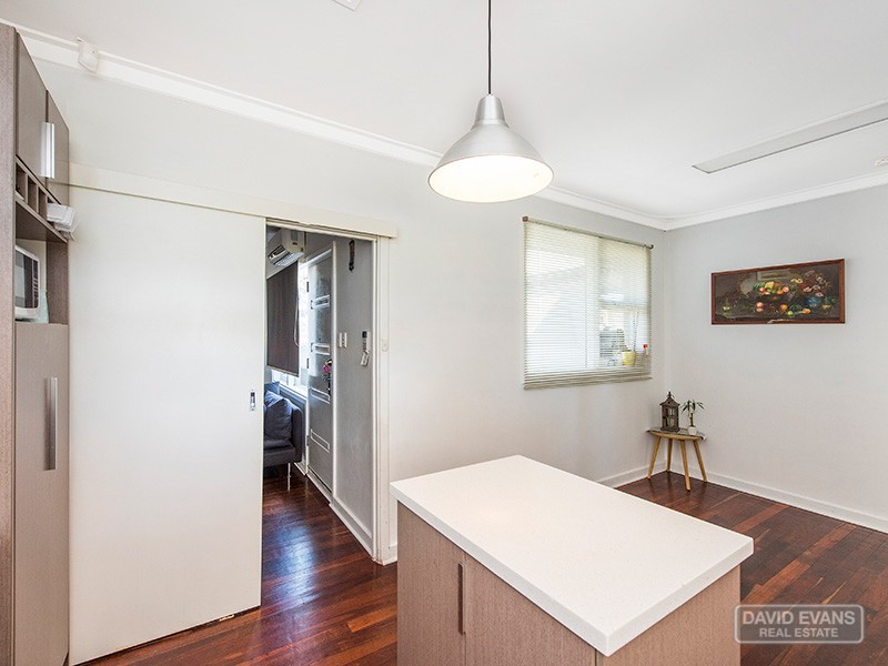 2 Centaurus Street, Rockingham WA 6168