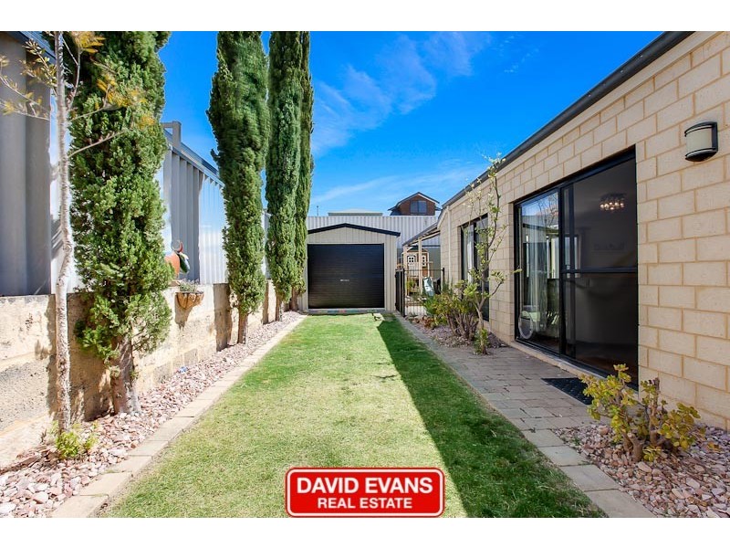 30 Hortonia Avenue, Secret Harbour WA 6173