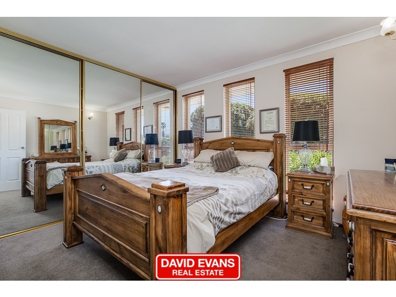 11 Waterton Way, Cooloongup WA 6168