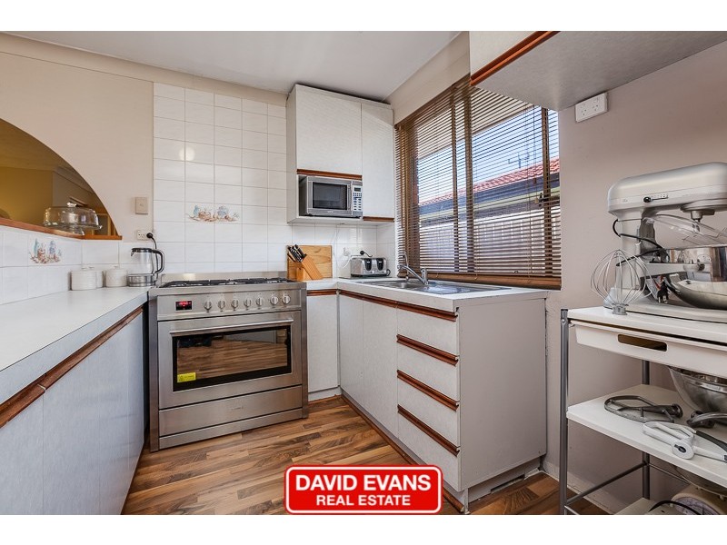 11 Waterton Way, Cooloongup WA 6168