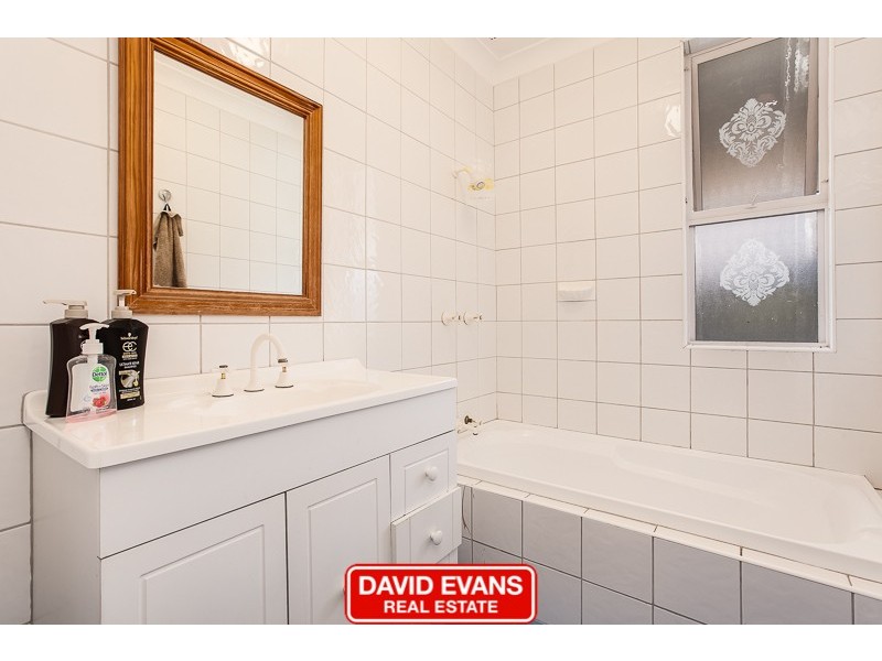 11 Waterton Way, Cooloongup WA 6168