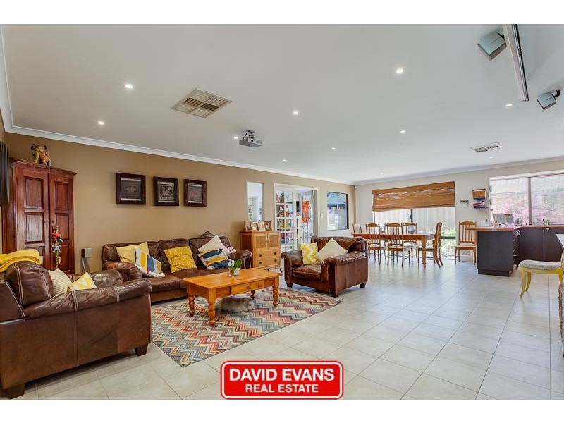 8 Summerville Avenue, Secret Harbour WA 6173