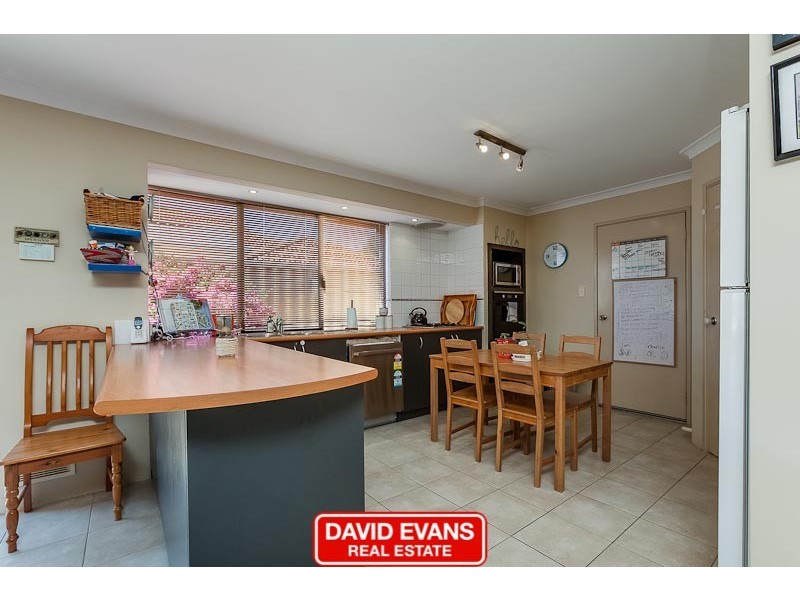 8 Summerville Avenue, Secret Harbour WA 6173