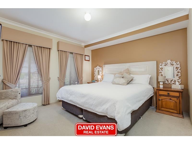 8 Summerville Avenue, Secret Harbour WA 6173