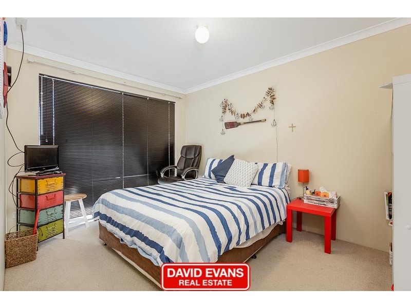 8 Summerville Avenue, Secret Harbour WA 6173