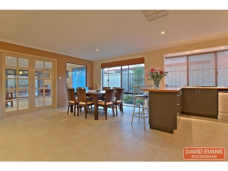 8 Summerville Avenue, Secret Harbour WA 6173