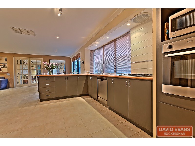 8 Summerville Avenue, Secret Harbour WA 6173