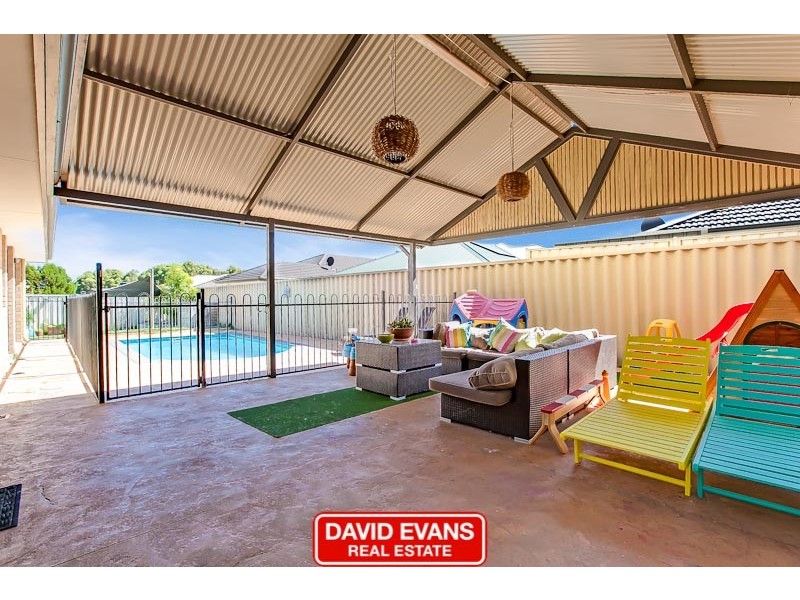 8 Summerville Avenue, Secret Harbour WA 6173