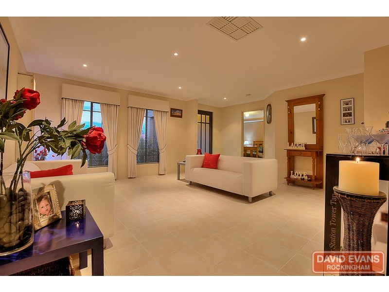 8 Summerville Avenue, Secret Harbour WA 6173