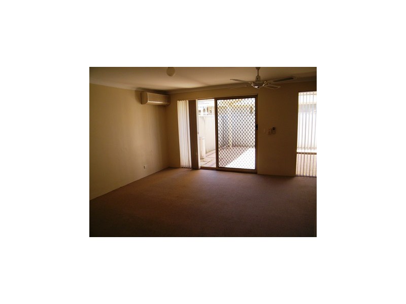 9/14 Hefron Street, Rockingham WA 6168