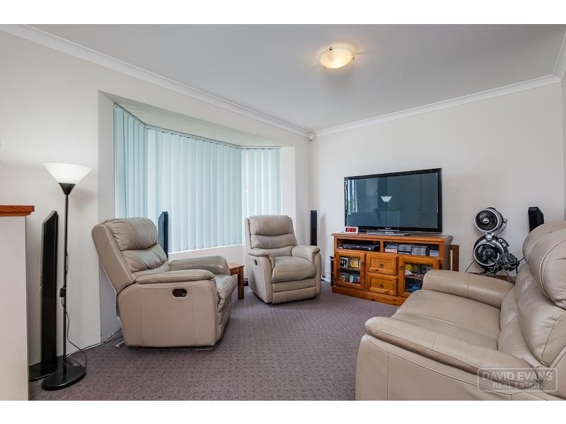 17 Jean Pierre Drive, Warnbro WA 6169