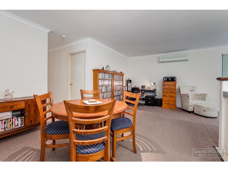 17 Jean Pierre Drive, Warnbro WA 6169