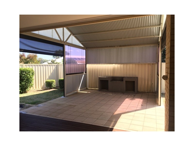 28 Vernon Gough Drive, Baldivis WA 6171