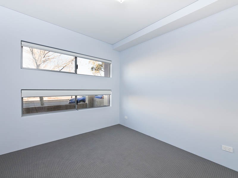 32 Emma Street, Rockingham WA 6168