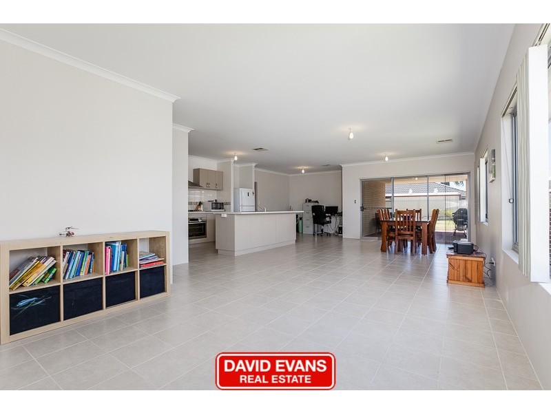 43 Sellafield Bend, Waikiki WA 6169