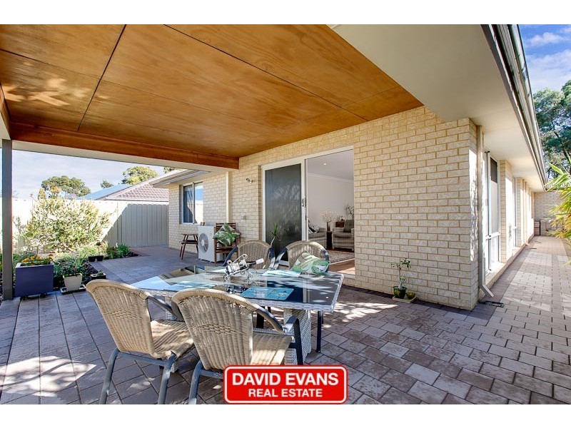 32 Lorne Bend, Secret Harbour WA 6173