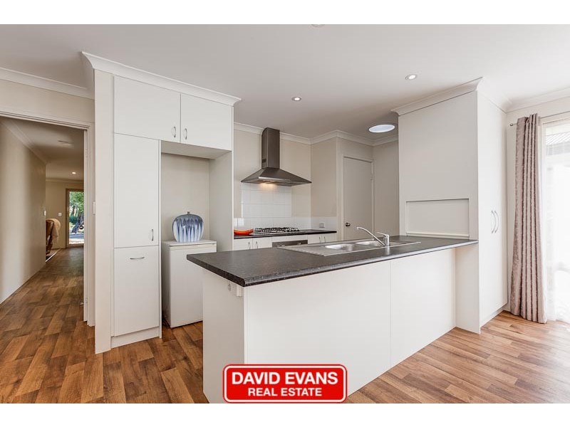 32 Lorne Bend, Secret Harbour WA 6173