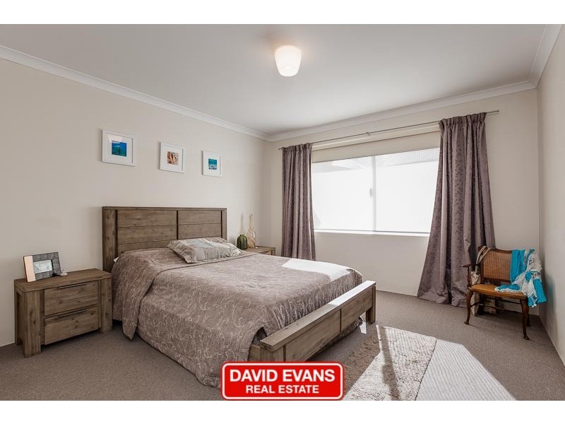 32 Lorne Bend, Secret Harbour WA 6173