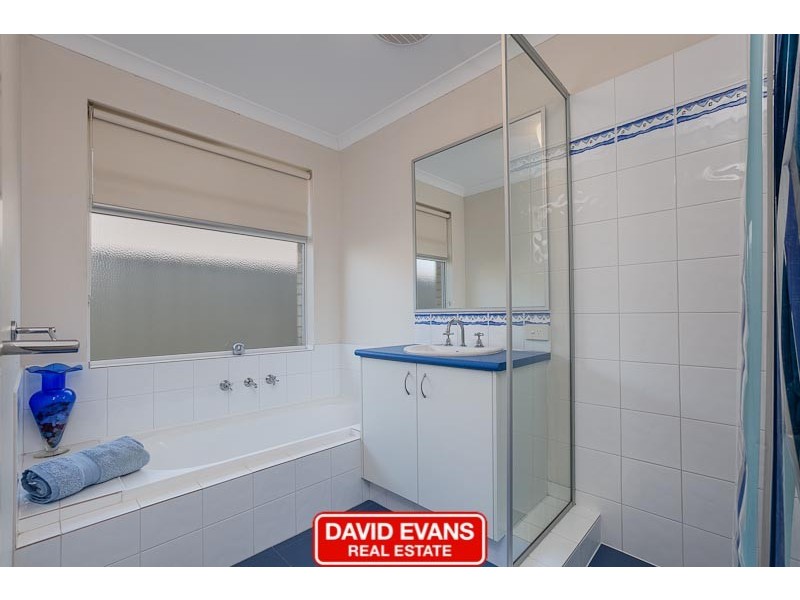 32 Lorne Bend, Secret Harbour WA 6173