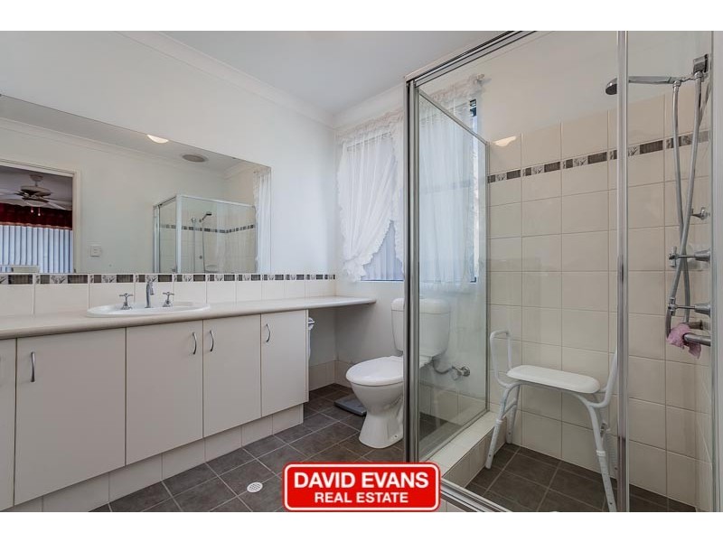 15 Petersfield Lane, Wellard WA 6170