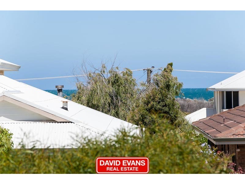 8A and 8B Ivanhoe Street, Golden Bay WA 6174