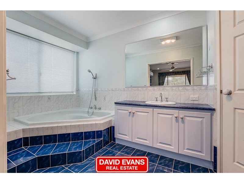 24 Alicante Mews, Secret Harbour WA 6173