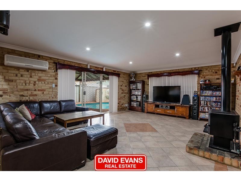 24 Alicante Mews, Secret Harbour WA 6173