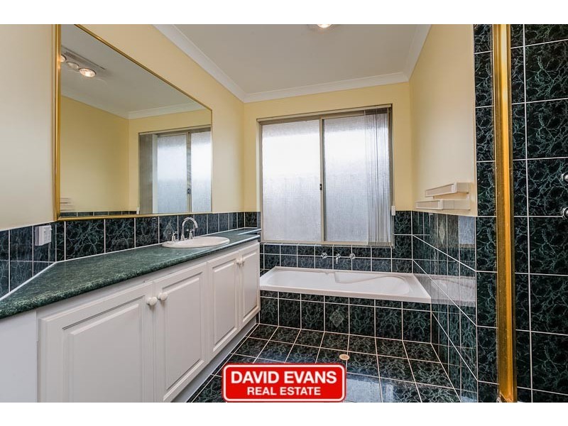 24 Alicante Mews, Secret Harbour WA 6173