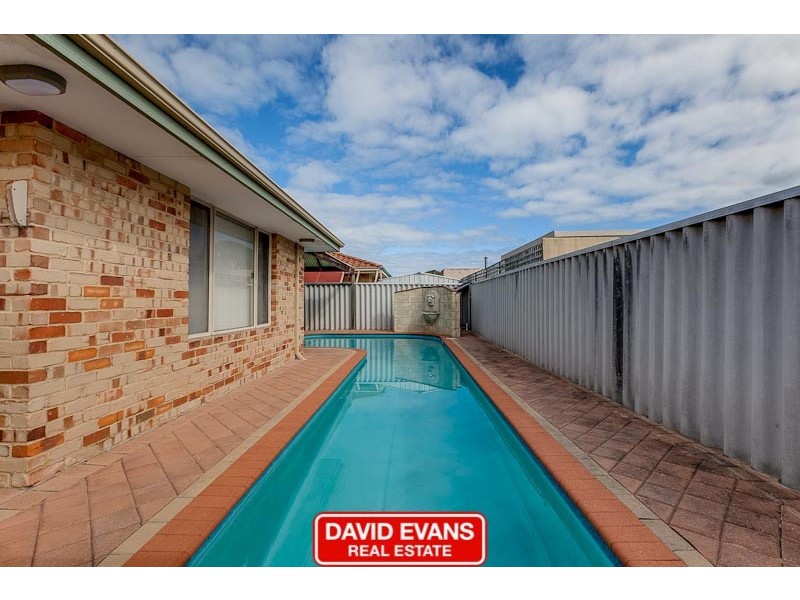 24 Alicante Mews, Secret Harbour WA 6173