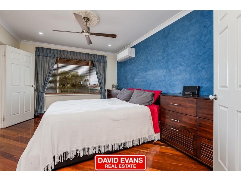 24 Alicante Mews, Secret Harbour WA 6173