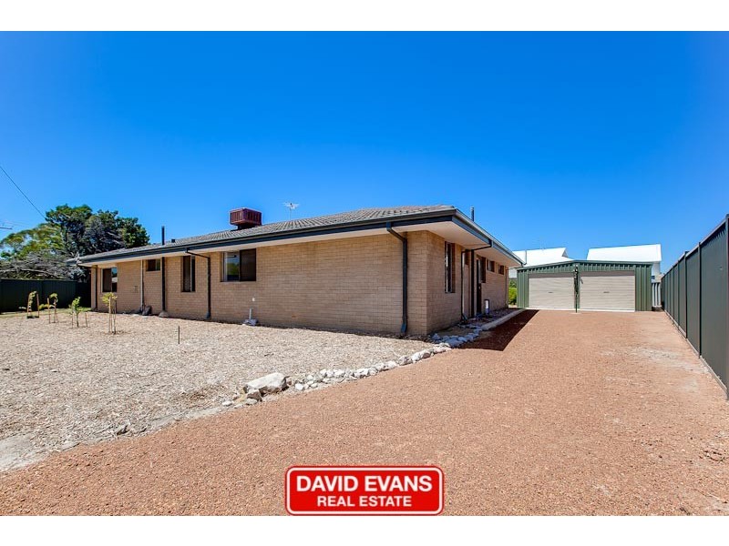 7 McClure Street, Safety Bay WA 6169