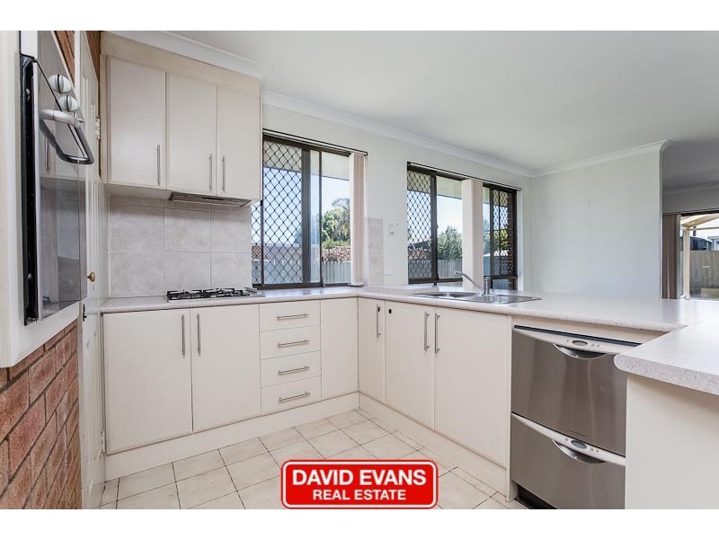 10 Neale Place, Cooloongup WA 6168