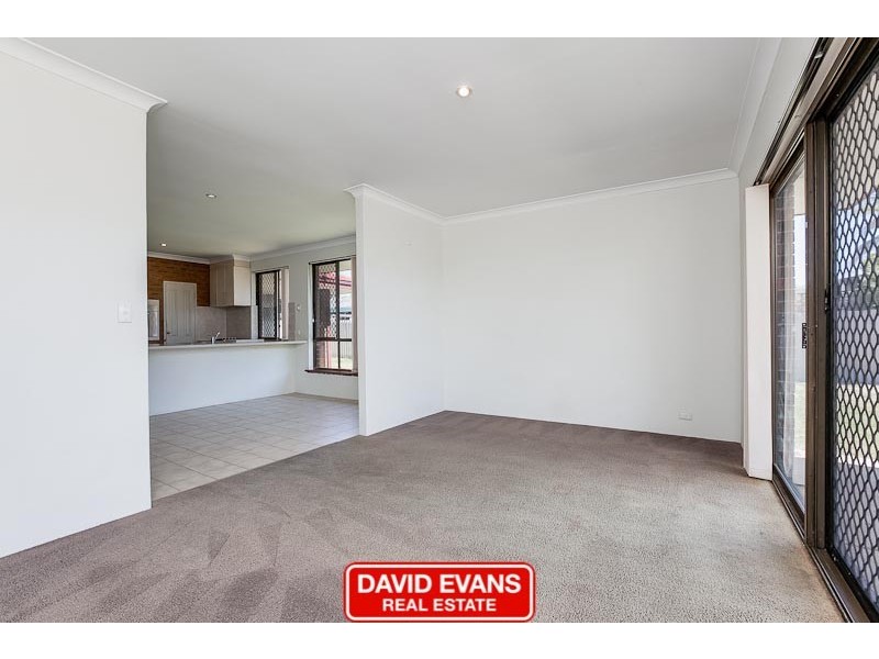 10 Neale Place, Cooloongup WA 6168